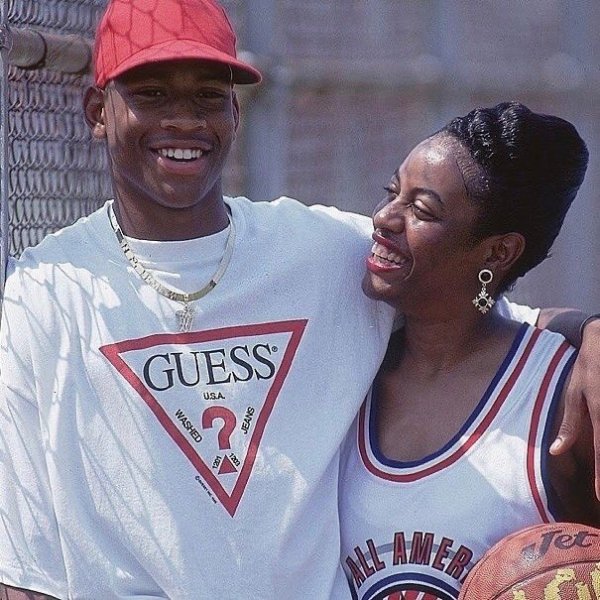 Allen Iverson: Khi còn nhỏ, 